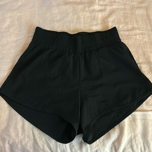 Fleo Keep Up Hi Rise Shorts